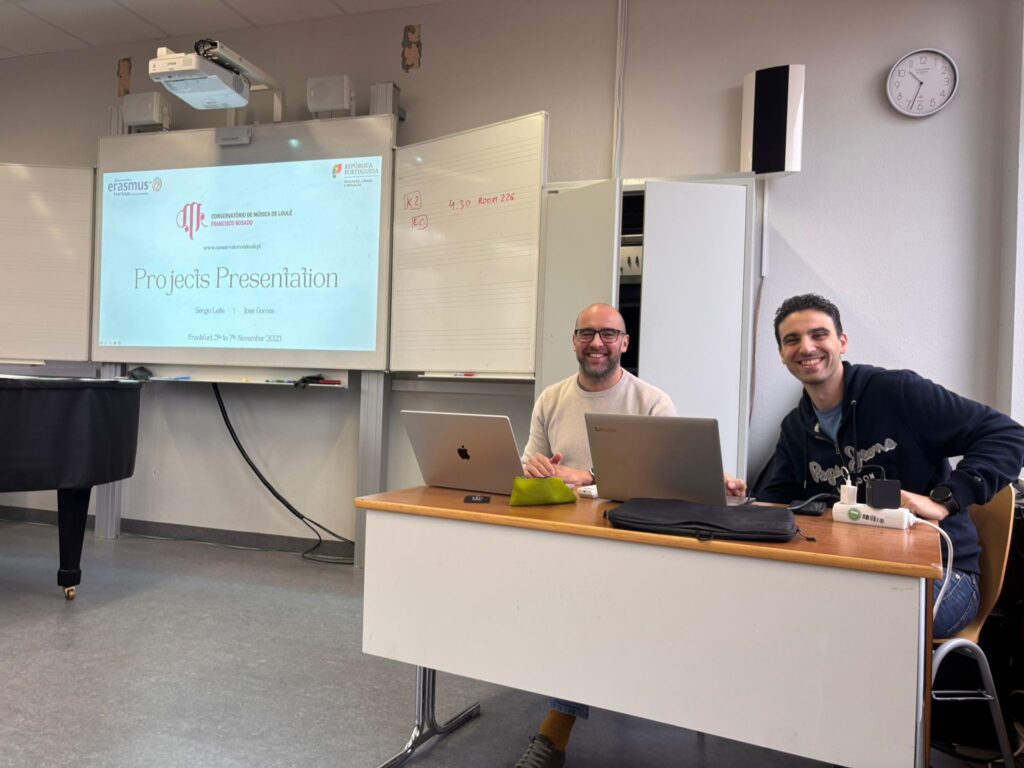 778eff0b F0f4 4b4f A513 835209783071